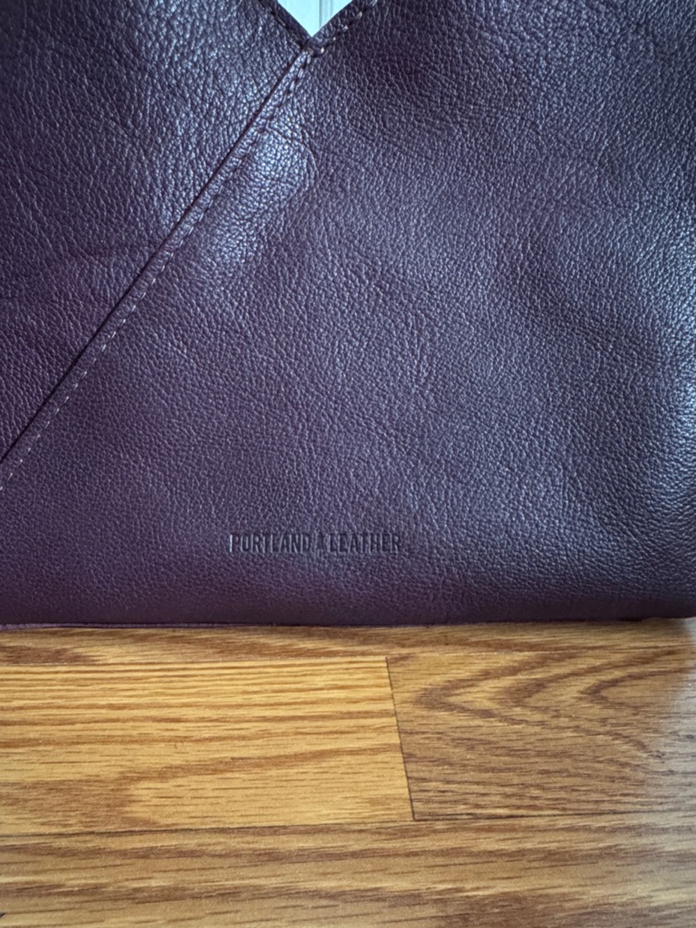 Portland Leather Goods Large Naomi Plum Crossbody Shoulder Bag - Picture 2 of 5